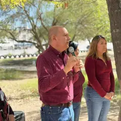 Francisco Bribiescas en actividad de trabajo en territorio