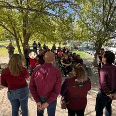 Francisco Bribiescas en actividad de trabajo en territorio