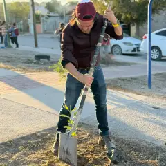 Francisco Bribiescas en actividad de trabajo en territorio