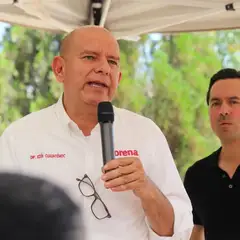 Francisco Bribiescas en actividad de trabajo en territorio