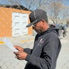 Francisco Bribiescas en actividad de trabajo en territorio