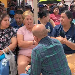 Francisco Bribiescas en actividad de trabajo en territorio