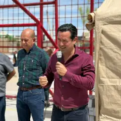 Francisco Bribiescas en actividad de trabajo en territorio