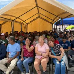 Francisco Bribiescas en actividad de trabajo en territorio