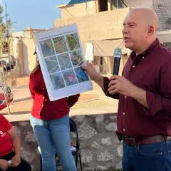 Francisco Bribiescas en actividad de trabajo en territorio
