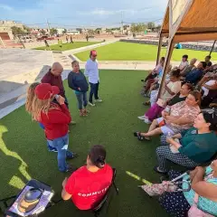 Francisco Bribiescas en actividad de trabajo en territorio