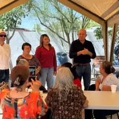 Visita a adultos mayores en San Isidro