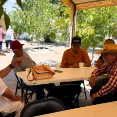 Visita a adultos mayores en San Isidro