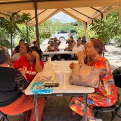 Visita a adultos mayores en San Isidro