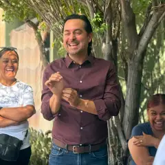 Reunión con vecinos en la colonia Tierra Nueva 1